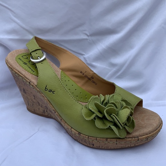 B.O.C. Green Leather Peep Toe Slingback Sandal - Picture 8 of 11